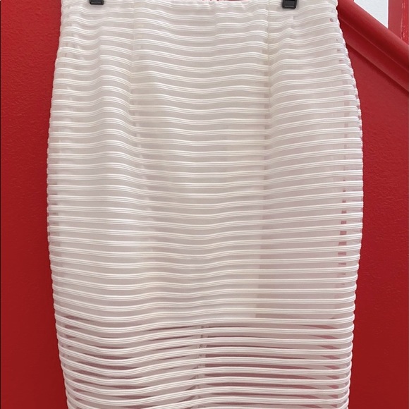 Sexy White Skirt Latiste By Amy size L NWT - Picture 1 of 11